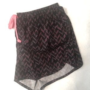 Old Navy Active Go-Dry Semi-Fitted Shorts